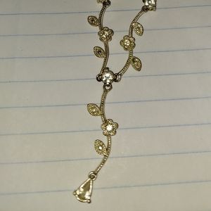 Avon silver flower necklace